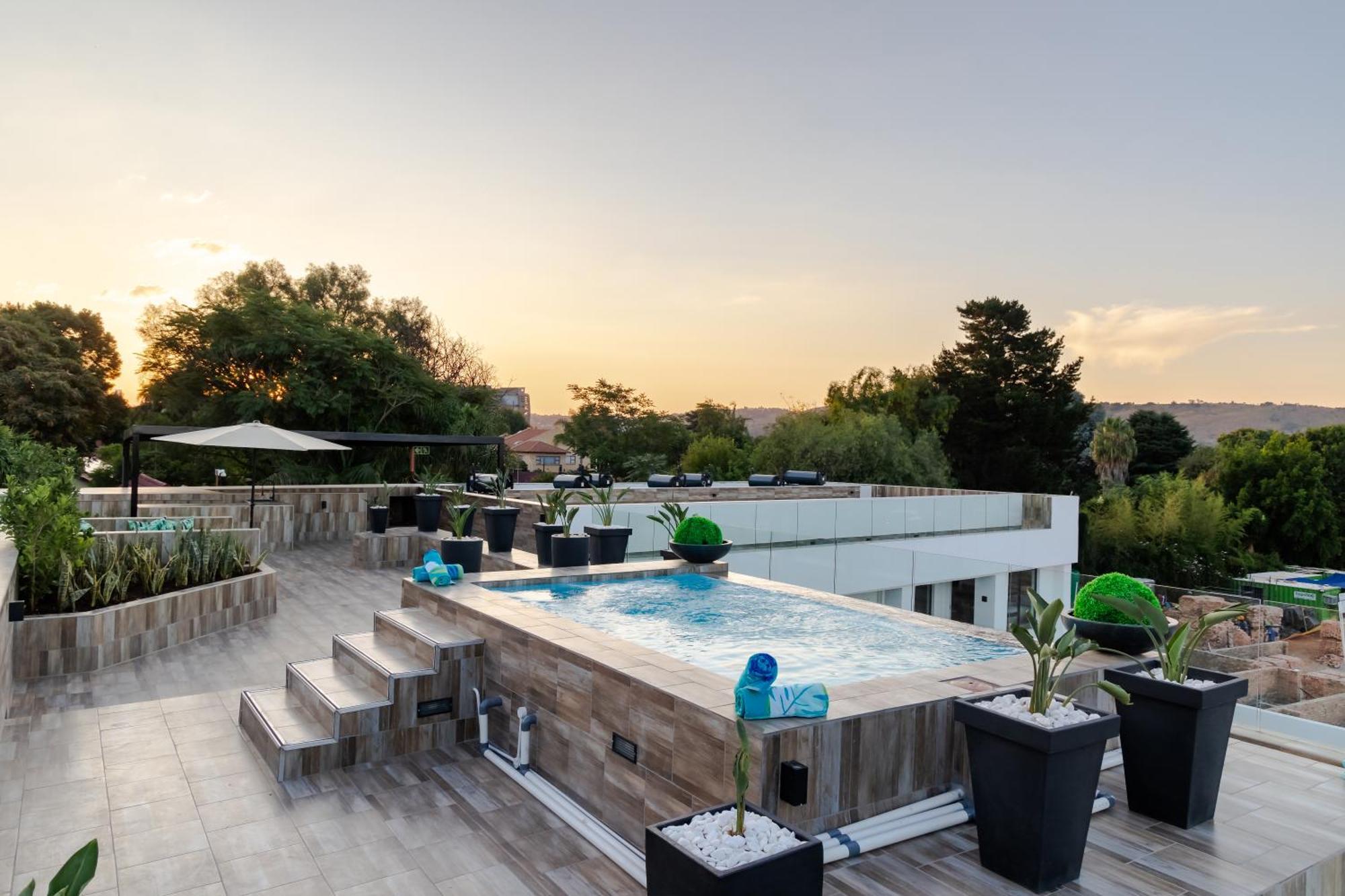 Bedfordview Hotel & Apartments Йоханесбург Екстериор снимка