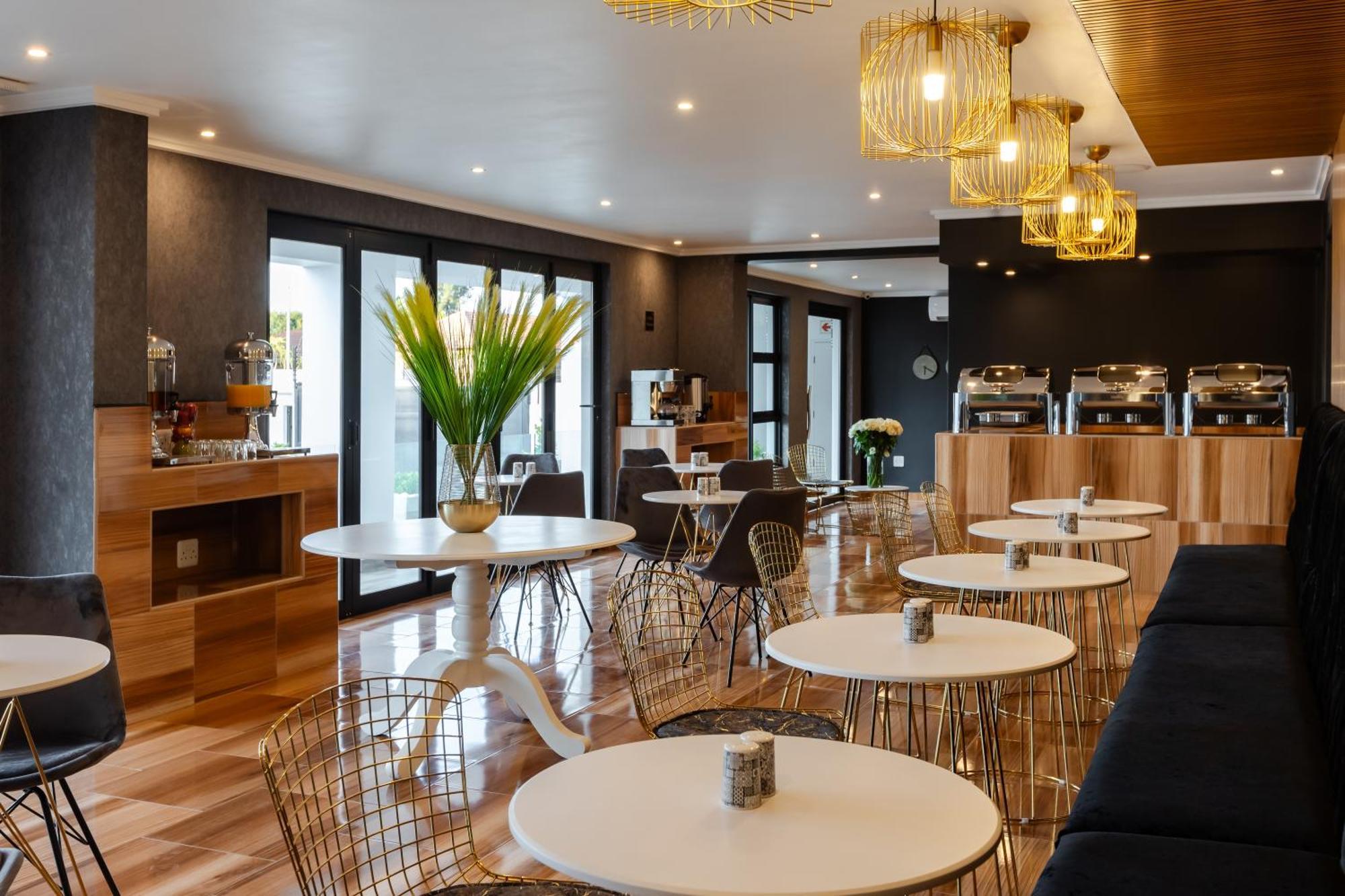 Bedfordview Hotel & Apartments Йоханесбург Екстериор снимка