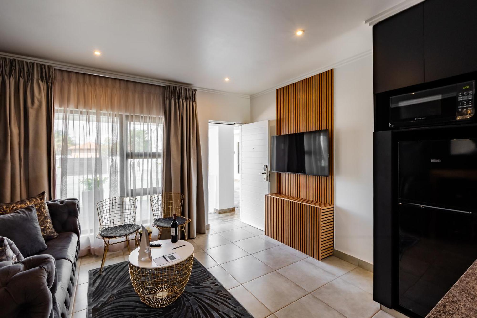 Bedfordview Hotel & Apartments Йоханесбург Екстериор снимка
